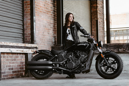 La Indian Scout Bobber Sixty es la Indian más barata y la respuesta a la Harley-Davidson Softail Standard, por 2.100 euros menos