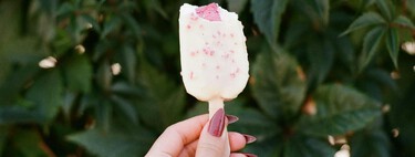 Los helados comprados en las tiendas son cada vez más caros y pequeños. Hacerlos en casa es lo mejor si quieres ahorro y calidad
