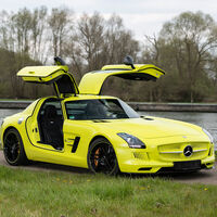 Uno de los nueve Mercedes-Benz SLS AMG Electric Drive fabricados está a la venta... ¡por más de un millón de euros! 