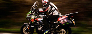 Recorrer 15 países en 24 horas con una Kawasaki Versys: el récord en moto más loco del año lo ha hecho este belga