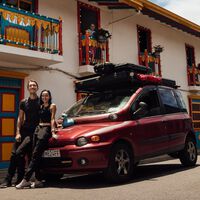 El coche más feo del mundo se ha convertido en una camper que cruza Sudamérica. Y nadie entiende cómo está resistiendo tanto