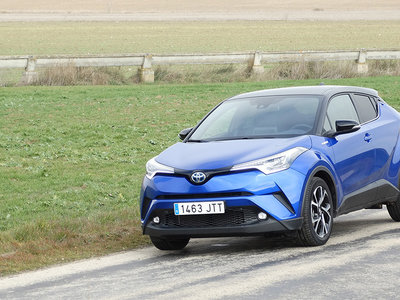 Probamos el Toyota C-HR, un crossover que ha aprendido de lo mejor del Prius