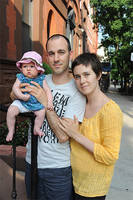 Dio de mamar a su bebé en un club de golf y la acabaron tratando como a una terrorista 