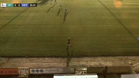 Una cámara controlada por inteligencia artificial arruina la emisión de un partido al confundir el balón con un árbitro calvo