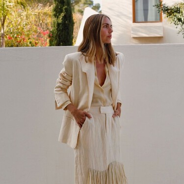 Cinco faldas de lino de Zara, Mango y Scalpers nos solucionan un look para (casi) cualquier ocasión esta primavera-verano 2026