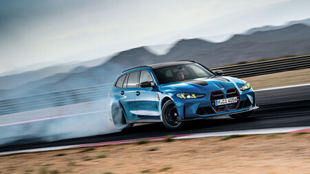 BMW M3 CS Touring 2025 derrapando