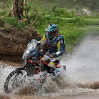 Christopher Cork: de vocalista punk a piloto del Dakar por una promesa 