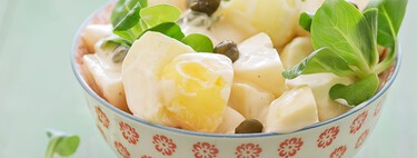 El sencillo truco para darle mucho más sabor a la ensalada de patata que aprendí de un libro de cocina de 1899