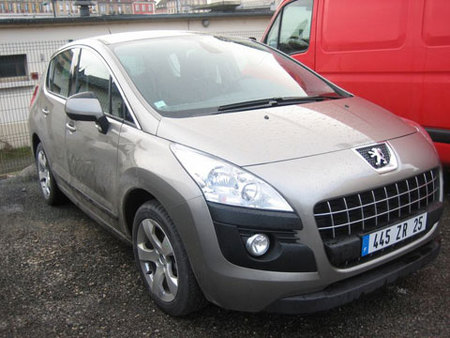 Peugeot 3008, nuevas fotos espía completamente desnudo
