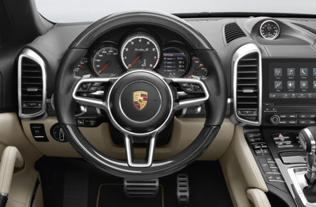 El próximo Porsche Cayenne dice no (parcialmente) al virtual cockpit