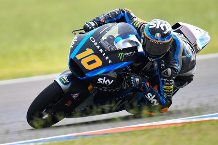 Luca Marini es el más rápido de Moto2 en Tailandia con siete pilotos separados por solo una décima