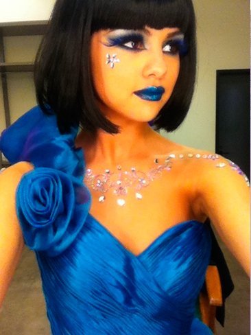 Selena Gomez ¿por qué pareces un pavo real?