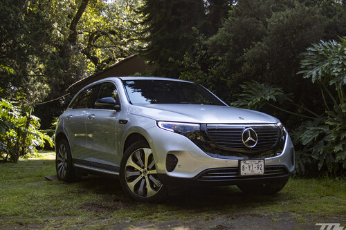 Mercedes-Benz EQC y Clase G, los manejamos: la dualidad entre un coche del futuro y otro que no conoce el paso del tiempo