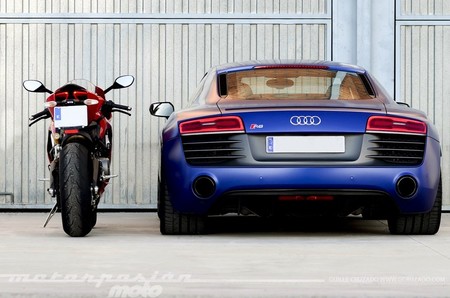 ducati-899-panigale-audi-r8-v10-plus-guille-cruzado