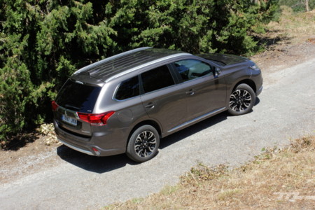 Mitsubishi Outlander Phev 195