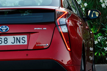 La cuarta generación del Toyota Prius renovará su estética en 2018