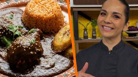 Si el plátano ya se está poniendo negro, úsalo para hacer mole con el consejo de la chef Ingrid