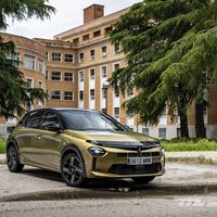 Probamos el Lancia Ypsilon: el renacer de una marca mítica empieza por un utilitario híbrido para los amantes del diseño