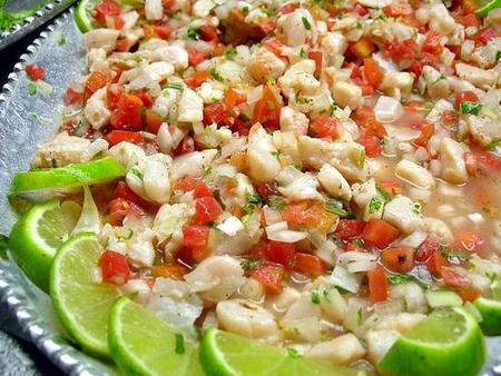 En Perú... no dejes de probar el ceviche