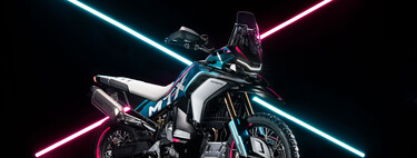 Esta trail de CFMoto va a hacer daño a europeos y japoneses. La MT-X es tan radical que trae alerones y motor KTM