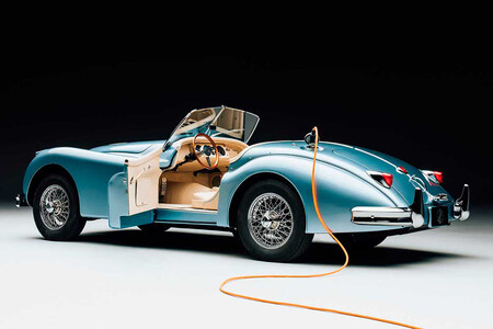 Jaguar Xk140 By Lunaz