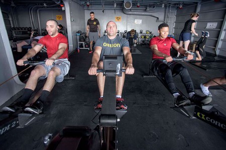 Sailors Use Rowing Machines In The Seaside Gym Of The Aircraft Carrier Uss 070629 1024
