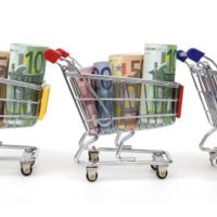 La banca ve peligrar otro negocio: la comercialización de los fondos de inversión