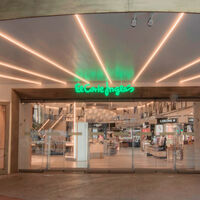 Última oportunidad de rebajas en El Corte Inglés con esta chaqueta Under Armour tipo plumífero a casi mitad de precio 