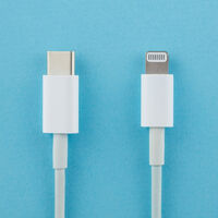 Mucho ojo con tu cable USB-C, ya que podría terminar reventando la batería de tu smartphone 