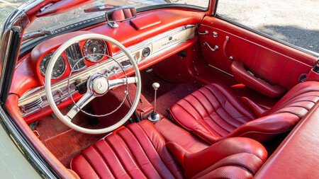 Mercedes Benz 300 Sl Roadster 11