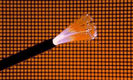 Orange comienza a ofrecer sus Canguros con fibra de Movistar a precio de ADSL