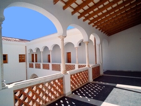 500 896 Claustro Museo De La Ciudad