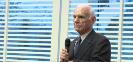 Muere Larry Roberts, uno de los precursores de Internet en ARPANET 