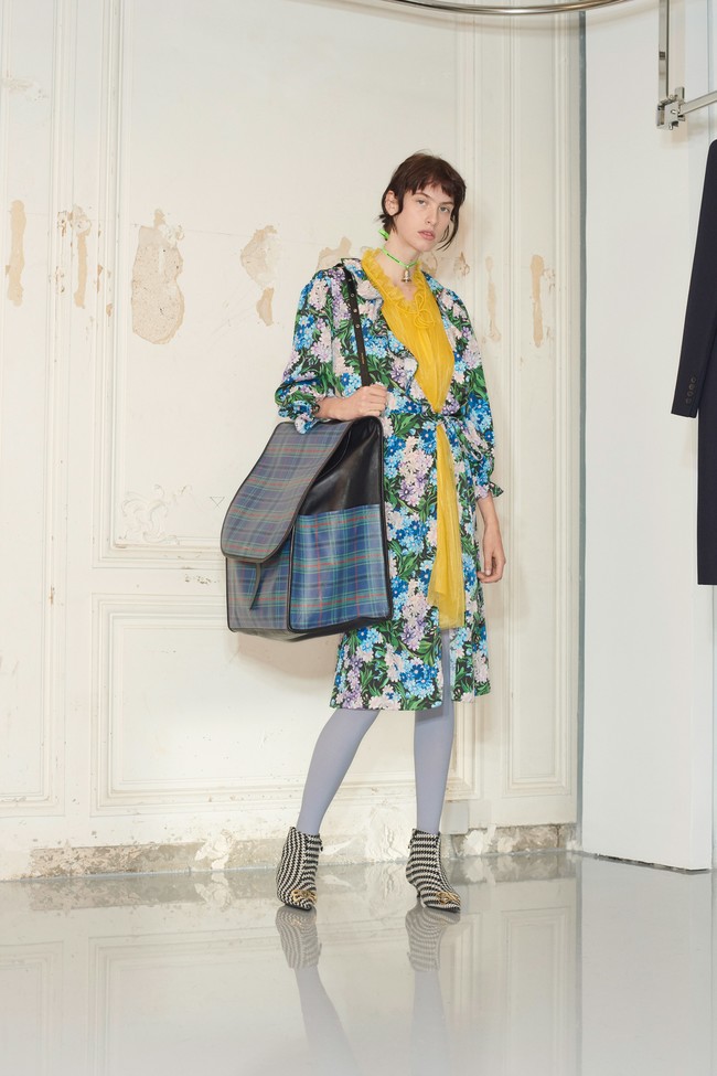 00023 Balenciaga Vogue Pre Fall 2018 Pr