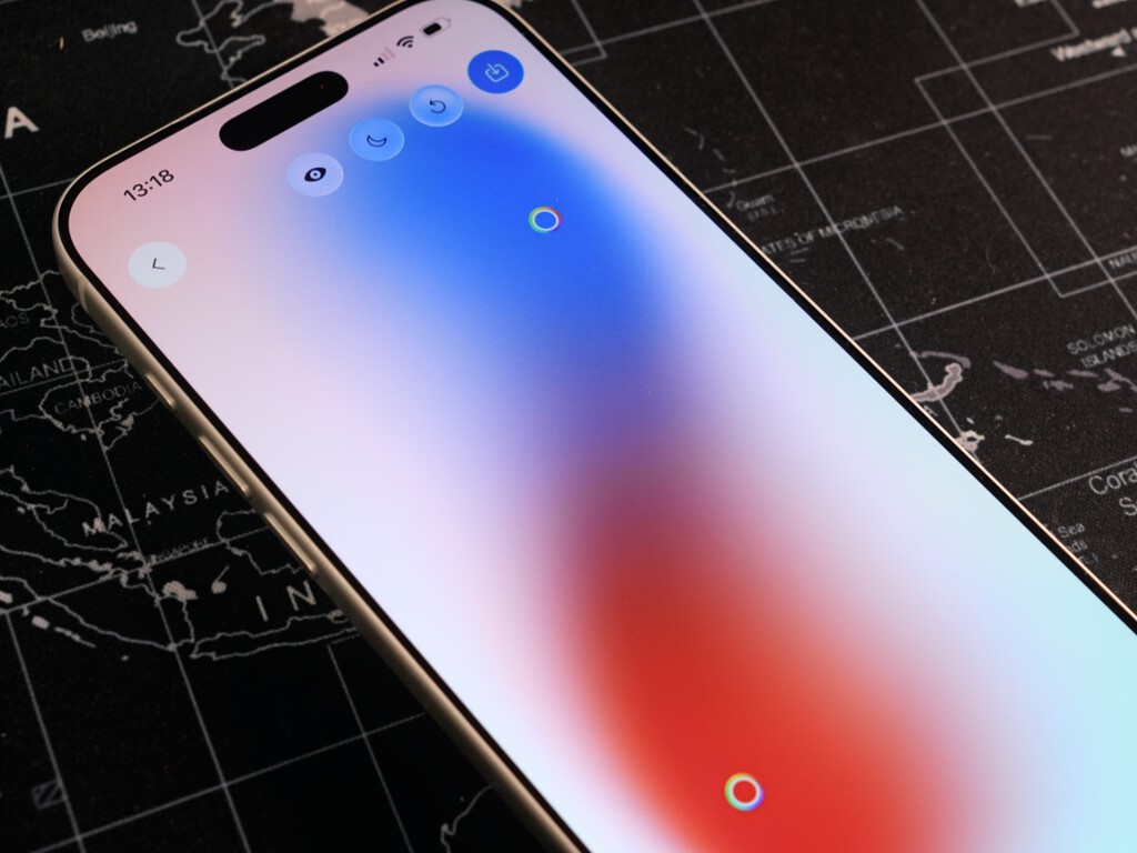 Me cansé de buscar fondos de pantalla, así que he pasado a crearlos yo mismo. Esta app es gratis y consigue que parezcan diseñados por Apple 