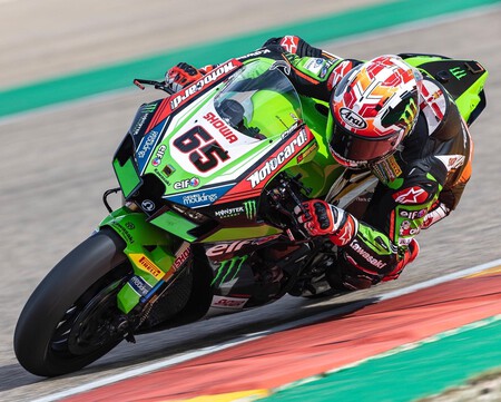 ¡A lo 2019! Jonathan Rea le gana el duelo a Álvaro Bautista en la última curva para debutar con victoria