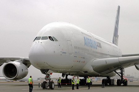 El Airbus A380 llega a Manchester y Liverpool