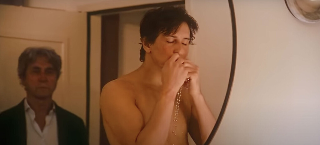 Uno de los cineastas españoles más provocadores desata un espectáculo violento y angustioso en una película aclamada ya disponible en streaming