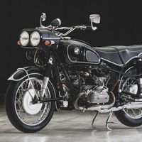 Esta historia de amor acabó con el motor de un coche Volkswagen trasplantado en una moto BMW