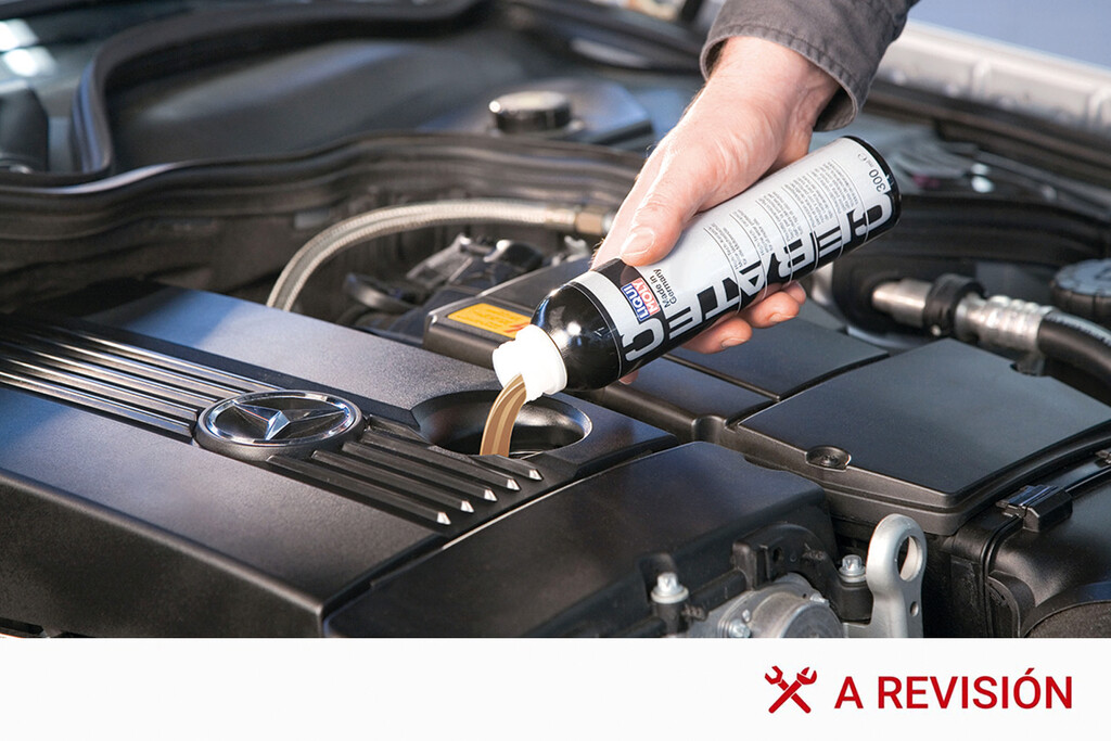 Después de 30 y pico años echando gasolina, un experto me ha dado la razón: los aditivos para el coche no valen para nada 