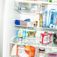 Esta directiva de una marca de cocina explica el problema clásico de las neveras: “pueden volverse aún más pegajosas”