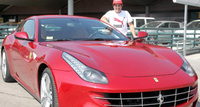 Fernando Alonso recibe su propio Ferrari FF