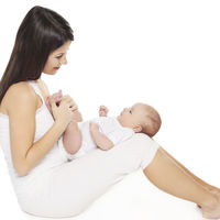 Ejercicios de estimulación temprana para hacer con tu bebé de 0 a 6 meses