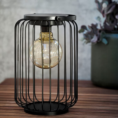 Jysk suma en iluminación y estilo en nuestro balcón con estos farolillos sencillos pero que crean momento íntimos