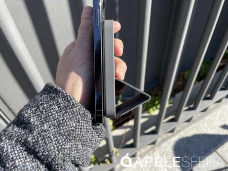 Anker 01 Magsafe バッテリーホルダー