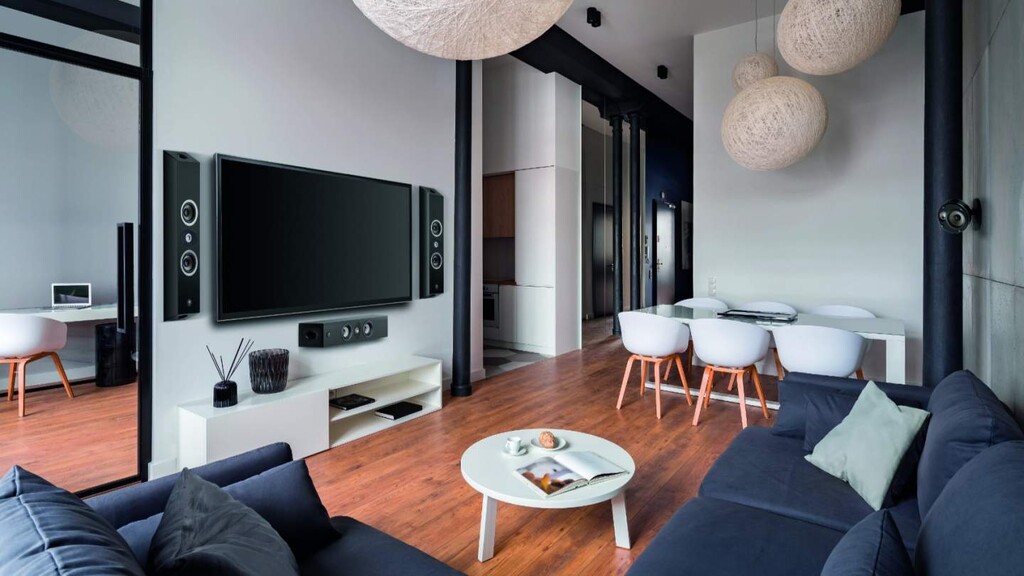 Focal presenta sus altavoces On Wall 300: dos modelos que podrás colgar en la pared para llevar el sonido de la tele a otro nivel