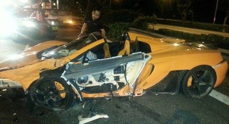 McLaren 650S destrozado en Singapur