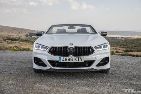 BMW M850i Cabrio frontal