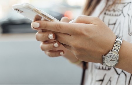Un error en WhatsApp ha permitido a hackers instalar software espía en iPhone y Android