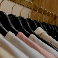 Abercrobie se pasa el juego de las rebajas con este pack de 3 camisetas al precio de 1: elige tu color favorito 